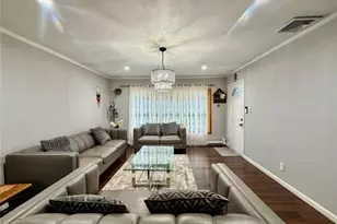 89 Bruce Ave, Hicksville, NY 11801 - Photo 13