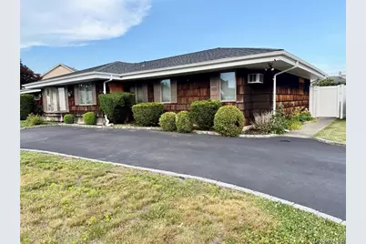 89 Bruce Avenue, Hicksville, NY 11801 - Photo 3