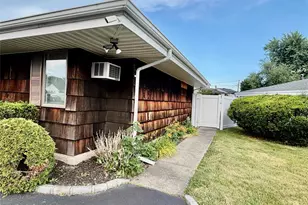 89 Bruce Ave, Hicksville, NY 11801 - Photo 7