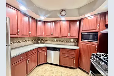 89 Bruce Avenue, Hicksville, NY 11801 - Photo 19