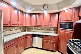 89 Bruce Ave, Hicksville, NY 11801 - Photo 19