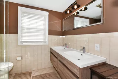 93 Gilmore Boulevard, Floral Park, NY 11001 - Photo 13