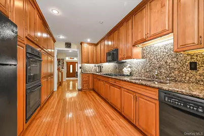 18433 Tudor Road, Jamaica, NY 11432 - Photo 5