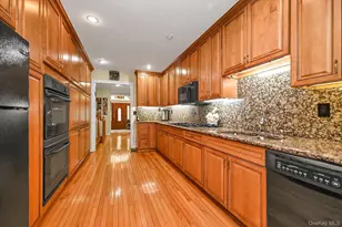 184-33 Tudor Rd, Jamaica, NY 11432 - Photo 5