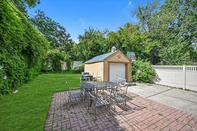 18433 Tudor Road, Jamaica, NY 11432 - Photo 23