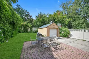 184-33 Tudor Rd, Jamaica, NY 11432 - Photo 23