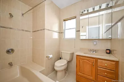 18433 Tudor Road, Jamaica, NY 11432 - Photo 17