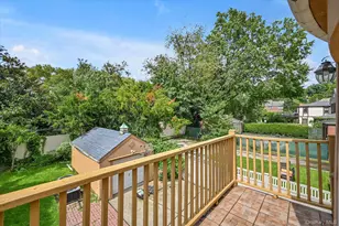 184-33 Tudor Rd, Jamaica, NY 11432 - Photo 21