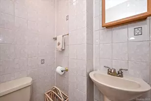 184-33 Tudor Rd, Jamaica, NY 11432 - Photo 9