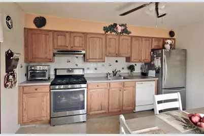 201 Bennett Avenue, Yonkers, NY 10701 - Photo 3