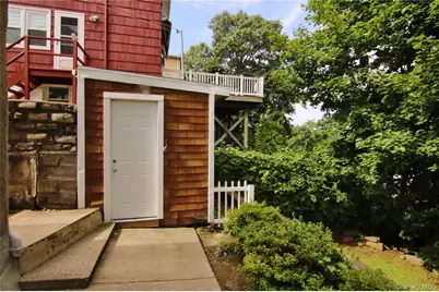201 Bennett Avenue, Yonkers, NY 10701 - Photo 23