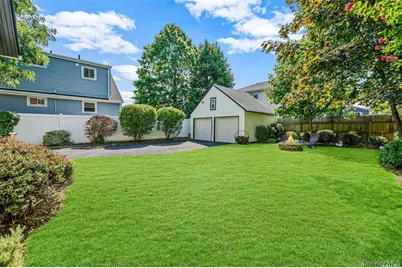 510 Secatogue Avenue, Farmingdale, NY 11735 - Photo 3