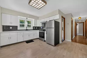 31 Leslie Rd, Newburgh, NY 12550 - Photo 9