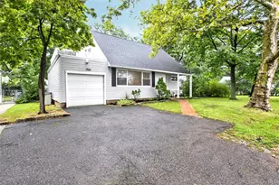 50 Commander Ave, Garden City, NY 11530 - Photo 3