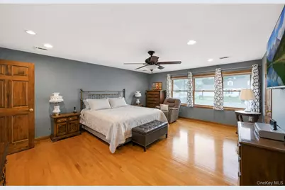 36 George Street, Sayville, NY 11782 - Photo 21