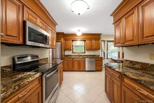 36 George St, Sayville, NY 11782 - Photo 15
