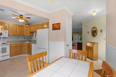 118 Knolls Drive, Stony Brook, NY 11790 - Photo 19