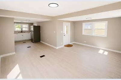 16 Jennifer Court, Poughkeepsie, NY 12601 - Photo 3