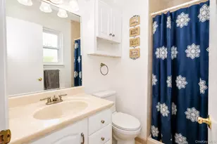 210 Dairy Ln, New Windsor, NY 12553 - Photo 17