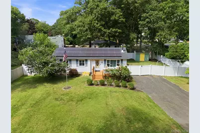 211 Hampton Avenue, Mastic, NY 11950 - Photo 5