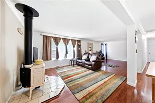 211 Hampton Ave, Mastic, NY 11950 - Photo 9