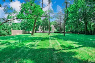 353 S Country Rd, Brookhaven, NY 11719 - Photo 41