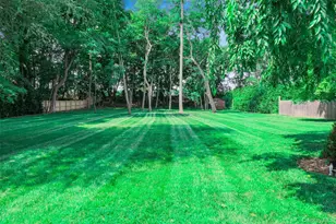 353 S Country Rd, Brookhaven, NY 11719 - Photo 35