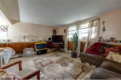 40 Rockland Avenue, West Babylon, NY 11704 - Photo 19