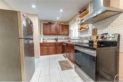 40 Rockland Avenue, West Babylon, NY 11704 - Photo 7