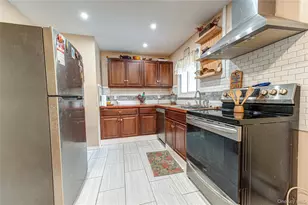 40 Rockland Ave, West Babylon, NY 11704 - Photo 7