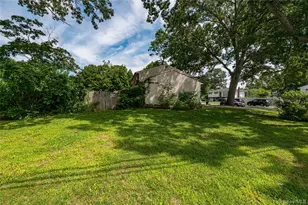 40 Rockland Ave, West Babylon, NY 11704 - Photo 23