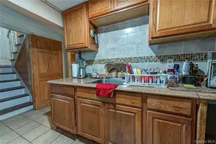 40 Rockland Ave, West Babylon, NY 11704 - Photo 17