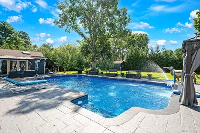 8 Ralph Avenue, Brentwood, NY 11717 - Photo 7