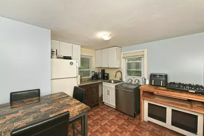 87 Olive Street, Huntington Station, NY 11746 - Photo 5