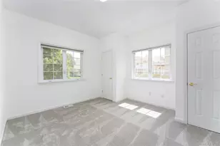 7 Pond Cir, Mount Sinai, NY 11766 - Photo 17