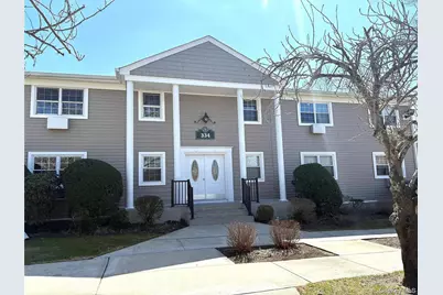 334 Lakeland Avenue #4D, Sayville, NY 11782 - Photo 1