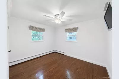 40 Edgewood Road First Floor Unit#1, Port Washington, NY 11050 - Photo 11