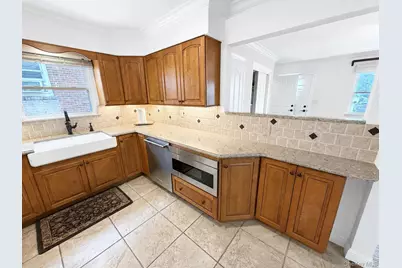 40 Edgewood Road First Floor Unit#1, Port Washington, NY 11050 - Photo 5