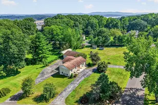 35 Hillside Dr, Marlboro, NY 12542 - Photo 3