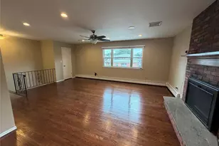 40 Edgewood Rd, Port Washington, NY 11050 - Photo 3