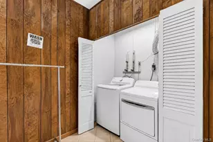 23 Riviera Dr, Smithtown, NY 11787 - Photo 15