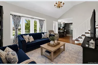 23 Riviera Drive, Smithtown, NY 11787 - Photo 5