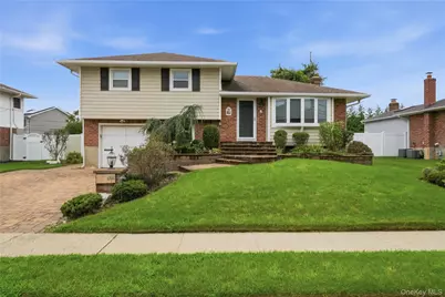 14 Oak Drive, Plainview, NY 11803 - Photo 1