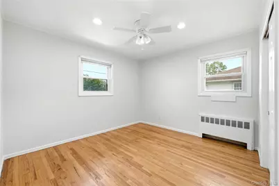 14 Oak Drive, Plainview, NY 11803 - Photo 17