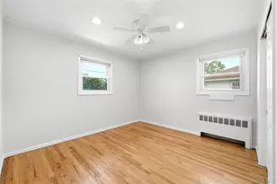 14 Oak Dr, Plainview, NY 11803 - Photo 17