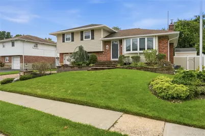 14 Oak Drive, Plainview, NY 11803 - Photo 3