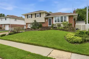 14 Oak Dr, Plainview, NY 11803 - Photo 3