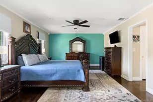 1 Whispering Ct, Dix Hills, NY 11746 - Photo 15
