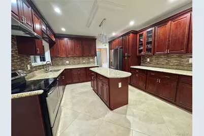 23 Wooleys Lane, Great Neck, NY 11023 - Photo 5