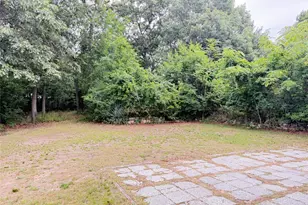 49 Midvale Ave, Farmingville, NY 11738 - Photo 15